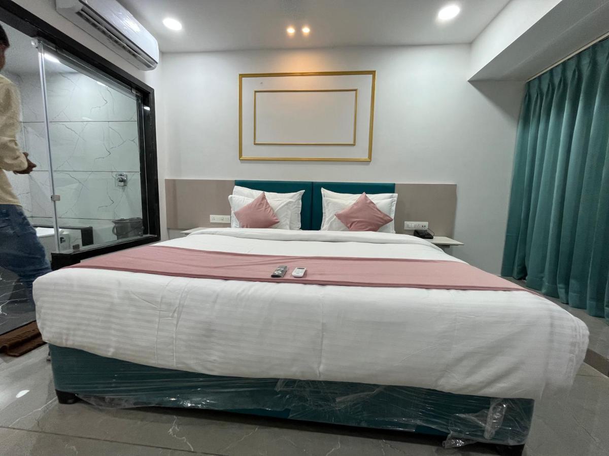 Hotel The Vital Surat Exterior photo