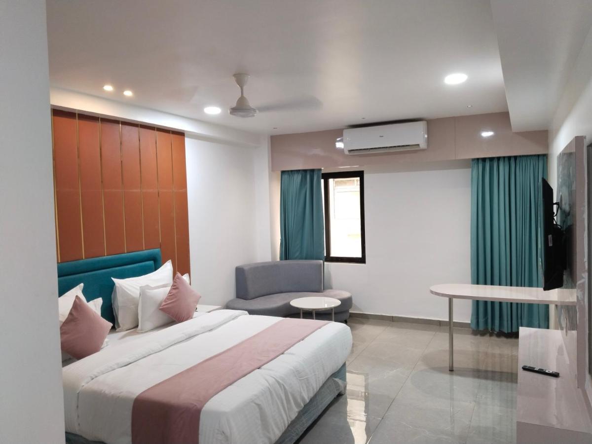 Hotel The Vital Surat Exterior photo